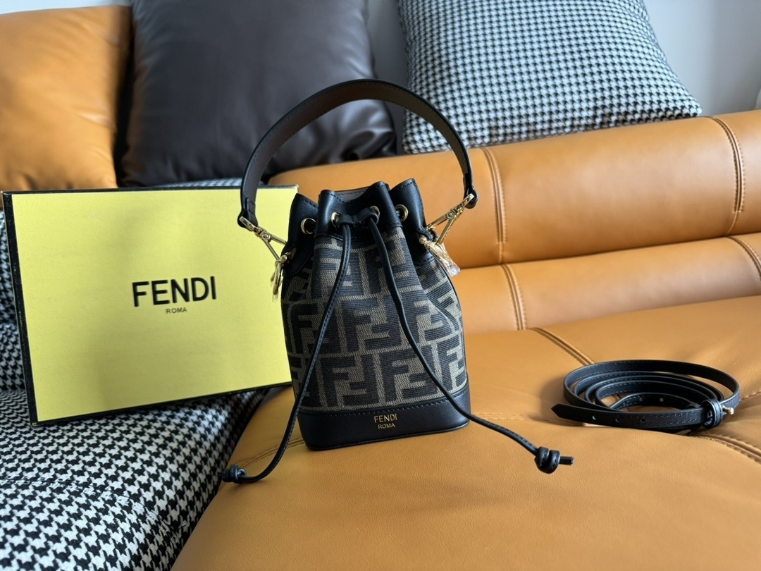 Fendi Mon Tresor Black