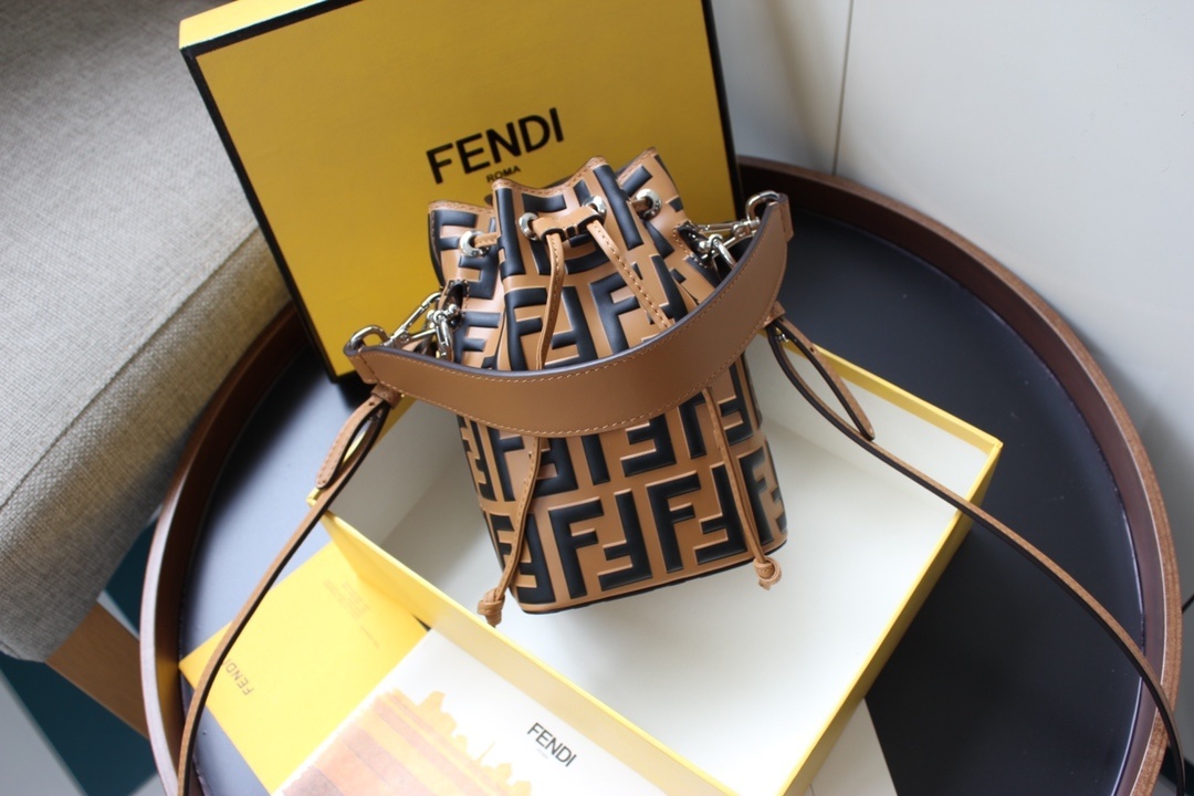 Fendi Mon Tresor Mini Bag beige