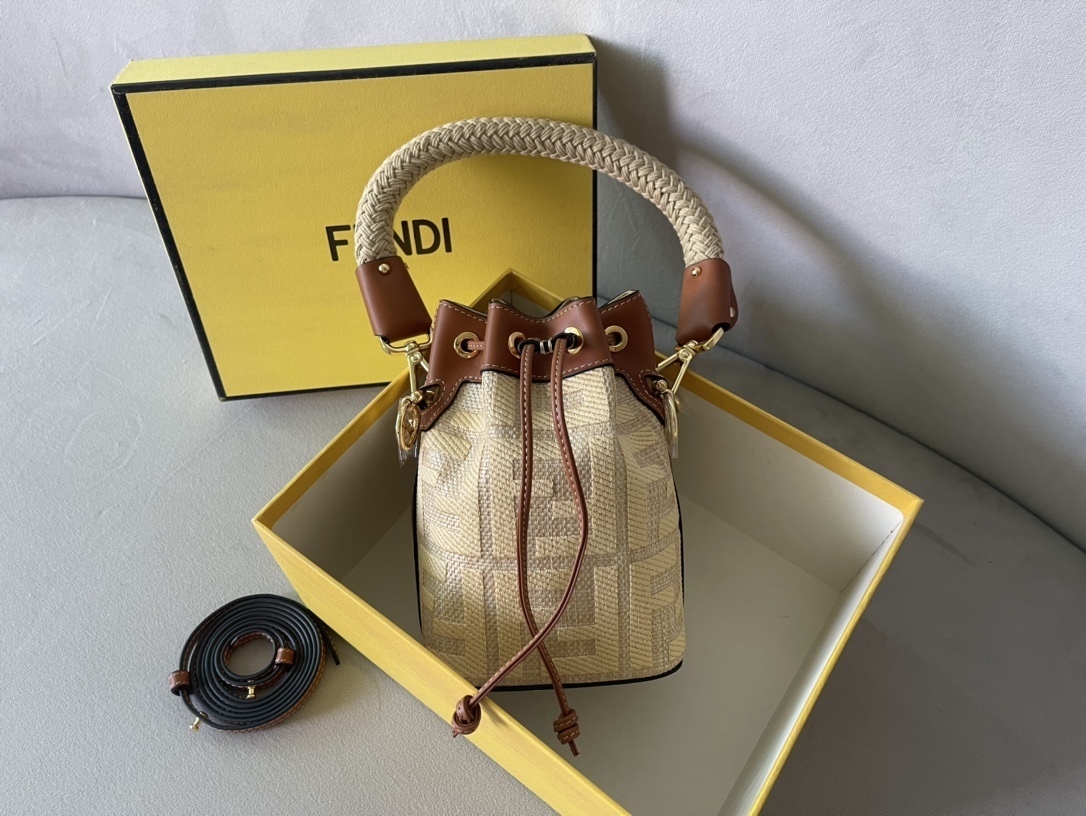 Fendi Mon Tresor Bucket Bag Beige