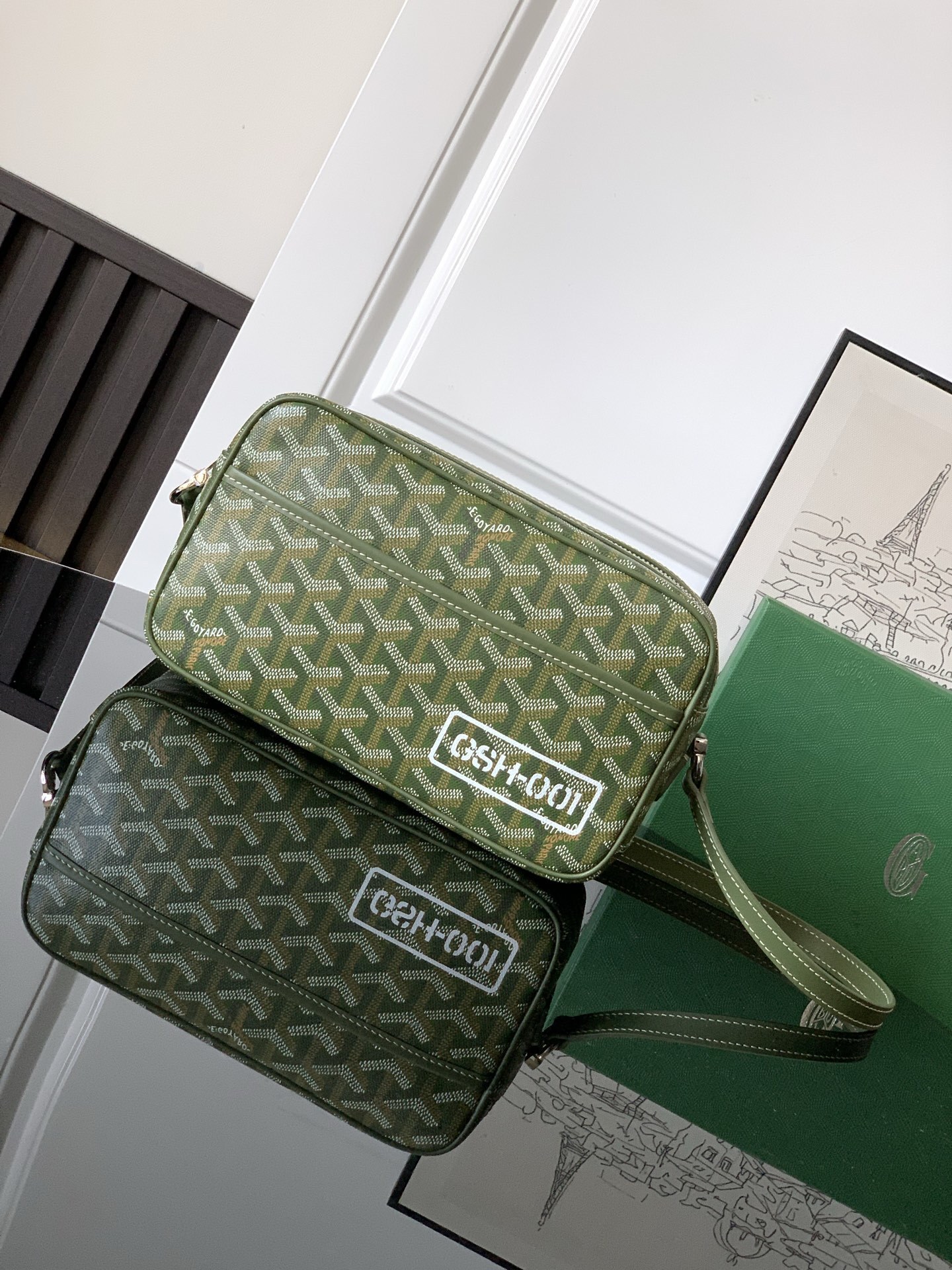 Goyard Cap Vert Side CrossBody Pouch Bag