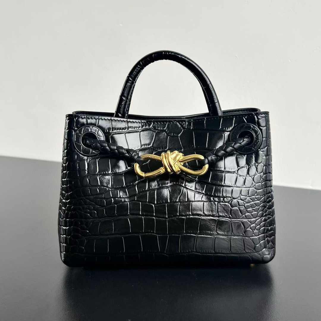 Bottega Veneta Andiamo Medium Top Handle Bag Black