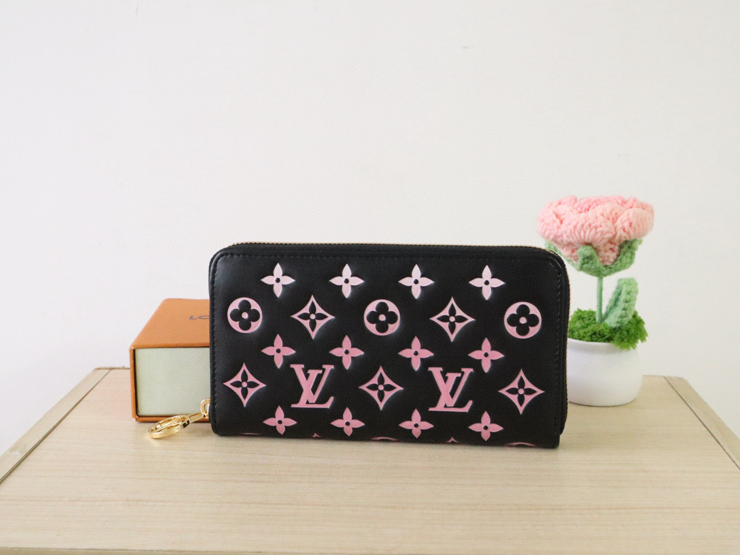 LV Zippy Wallet Black