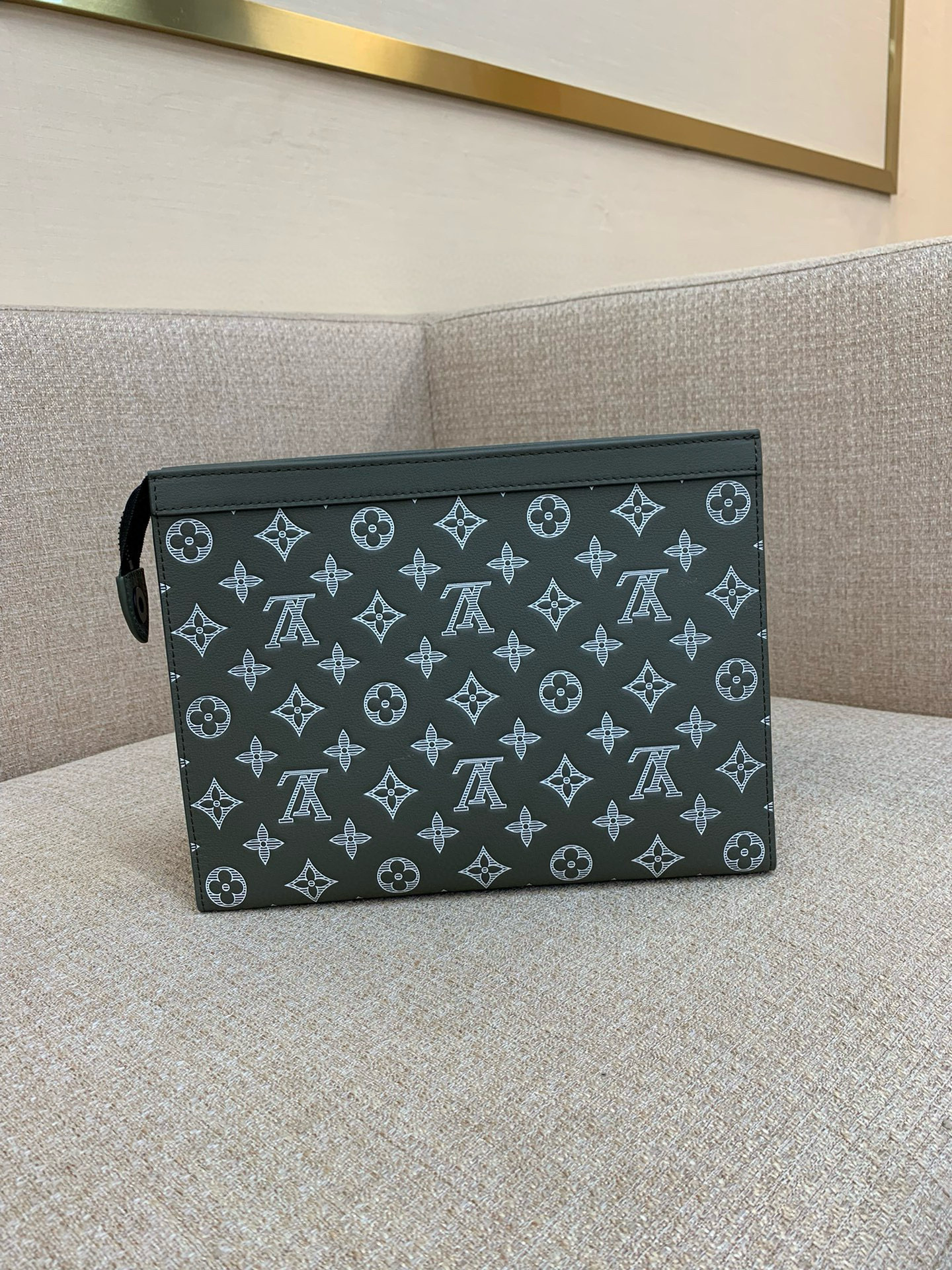LV Gaston Wearable Wallet