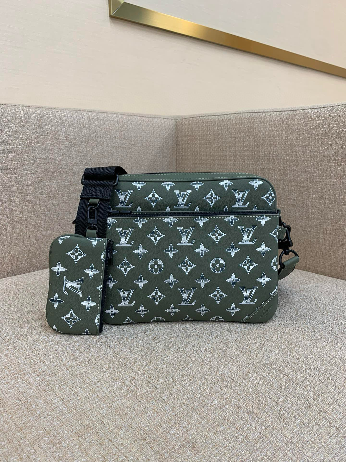 LV Trio Messenger Monogram Shadow Leather - Bag