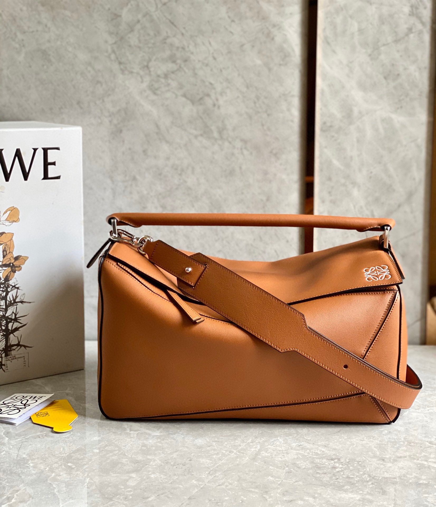 Loewe Large Puzzle Edge bag in classic