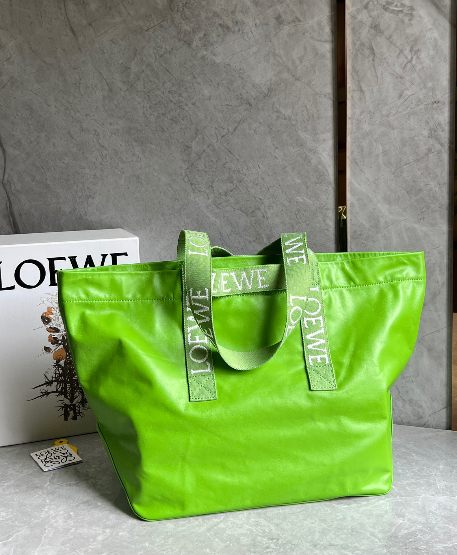 Loewe Fold Shopper in paper calfskin Green