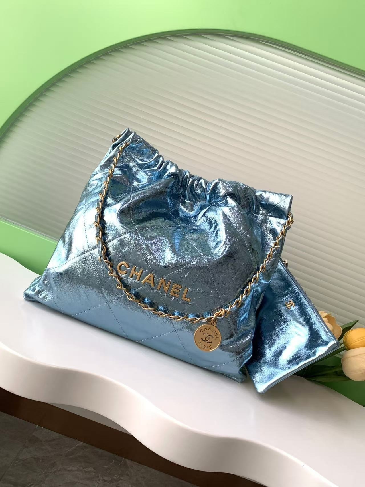 Chanel 22 small handbag
