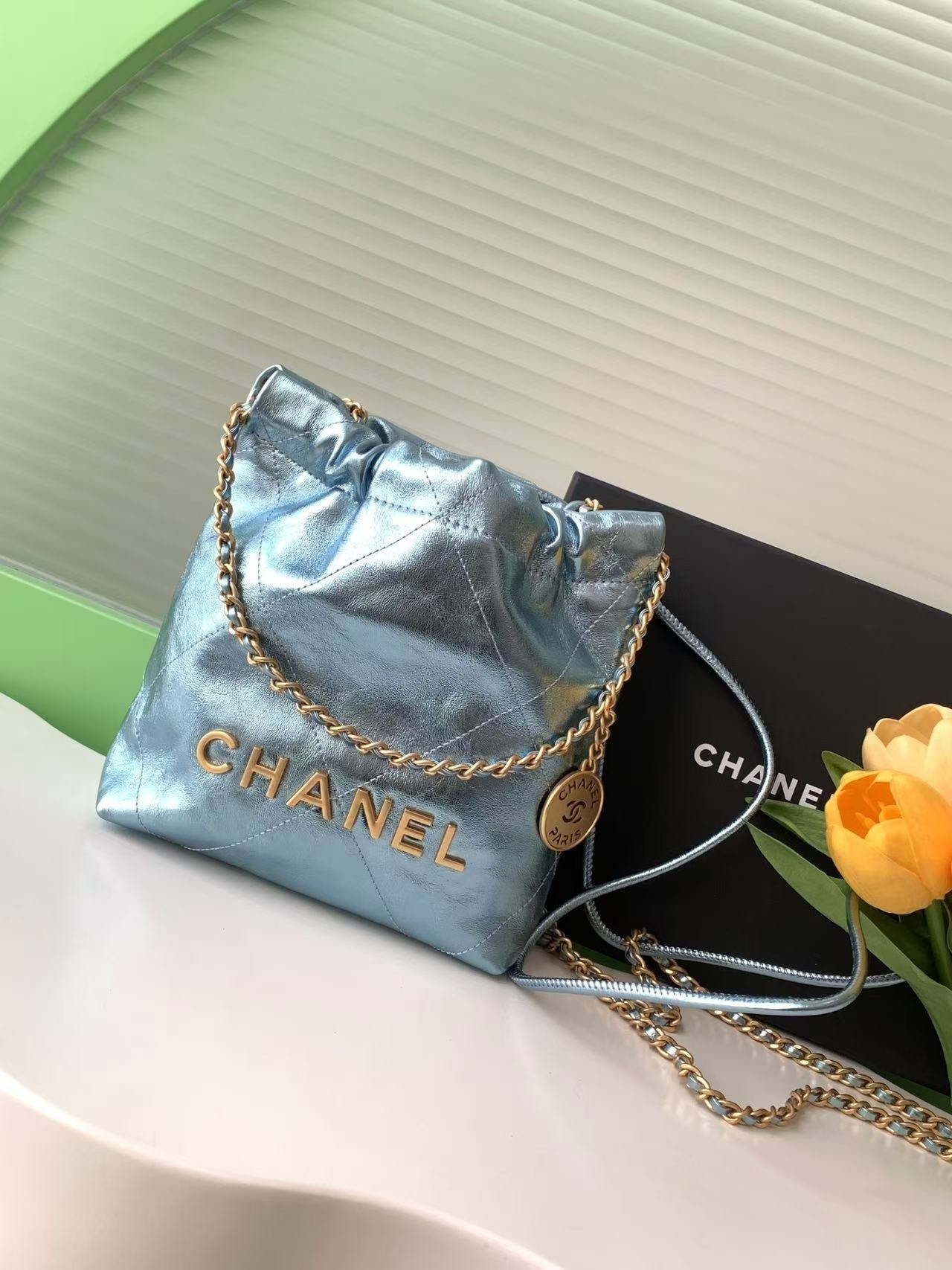 Chanel 22 small handbag