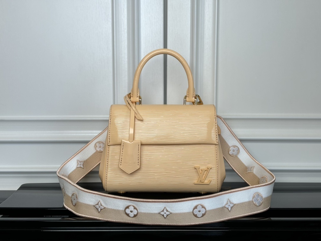 LV Cluny Mini Epi Leather - Handbag