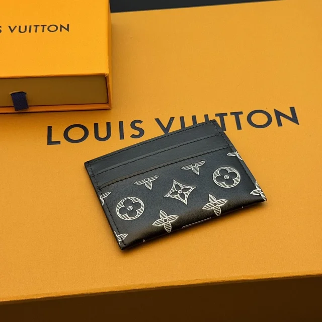 LV black silk-screen card holder