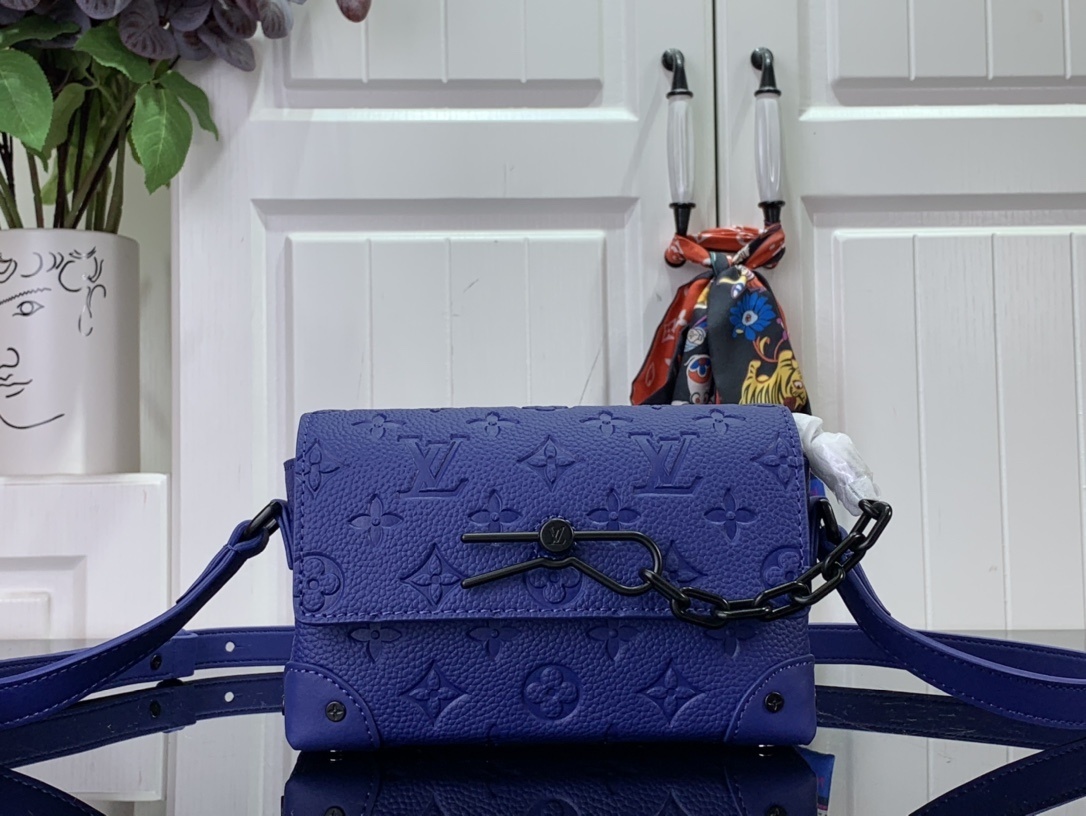 LV Blue Leather Steamer Wearable Wallet Bag