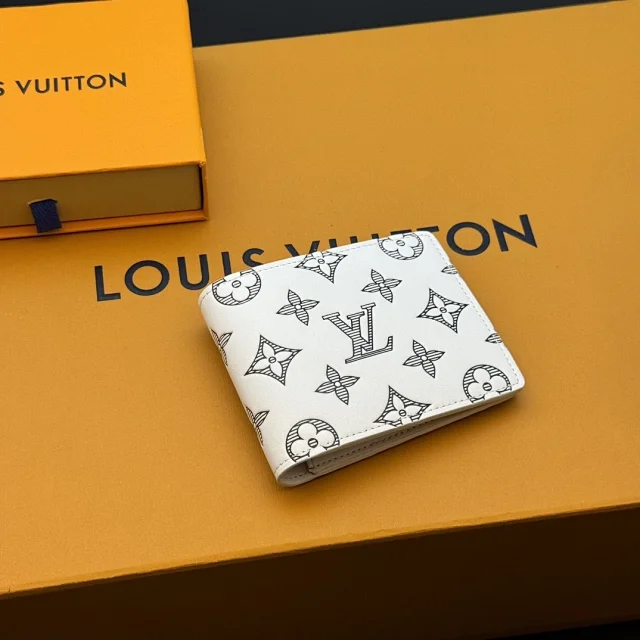 LV M83380 wallet White Monogram