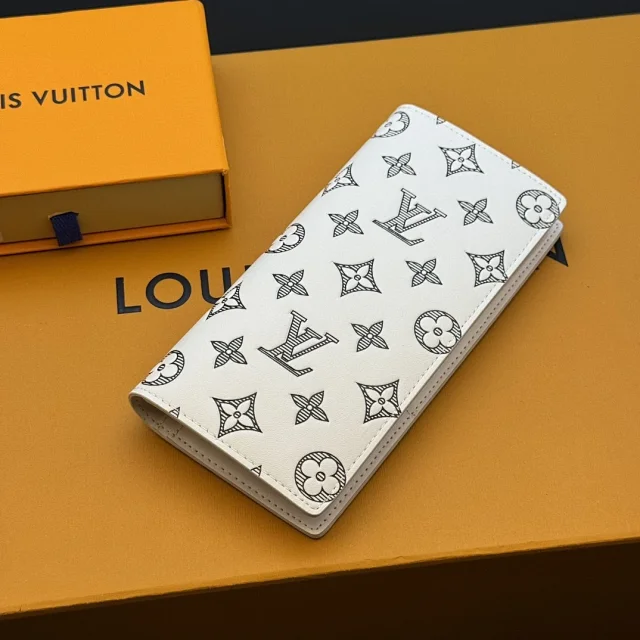 LV M83383 white silk-screen wallet