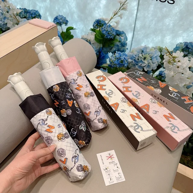 Gucci trendy rose-shaped handle tri-fold automatic folding umbrella