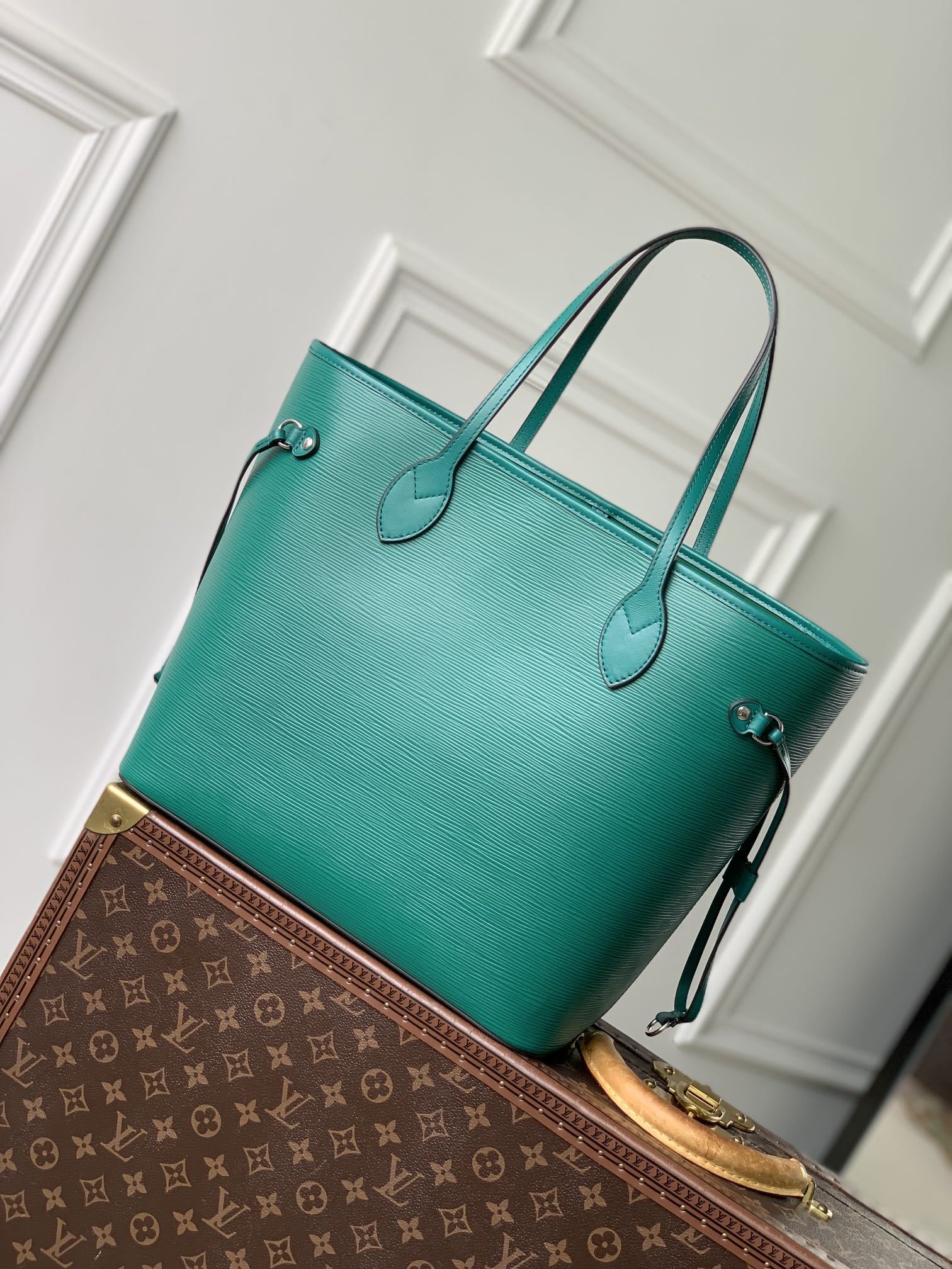 LV Neverfull MM Epi Leather Tote bag