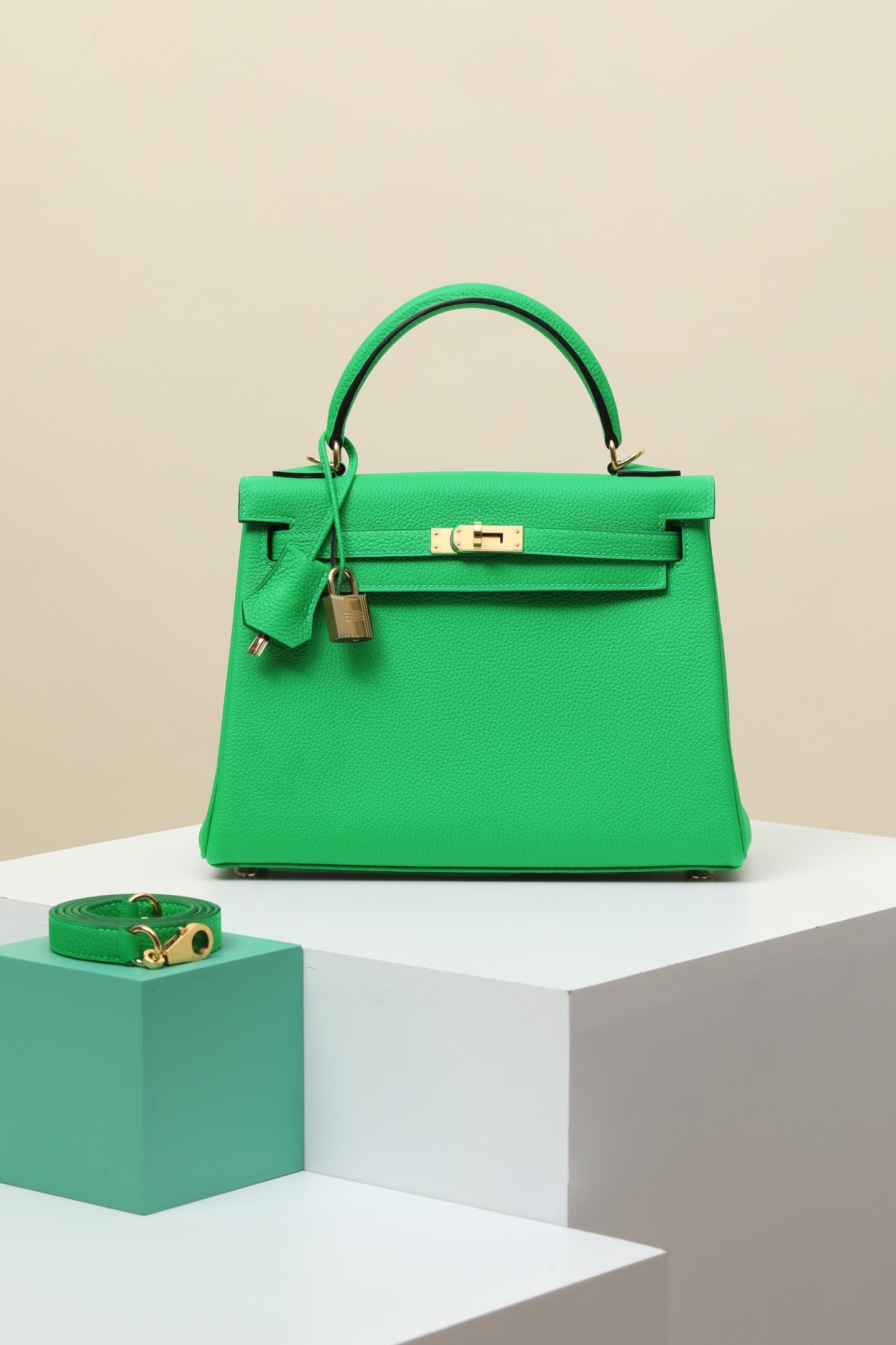 Hermes Kelly 25 Sellier Bamboo Bambou Green Epsom Leather Gold