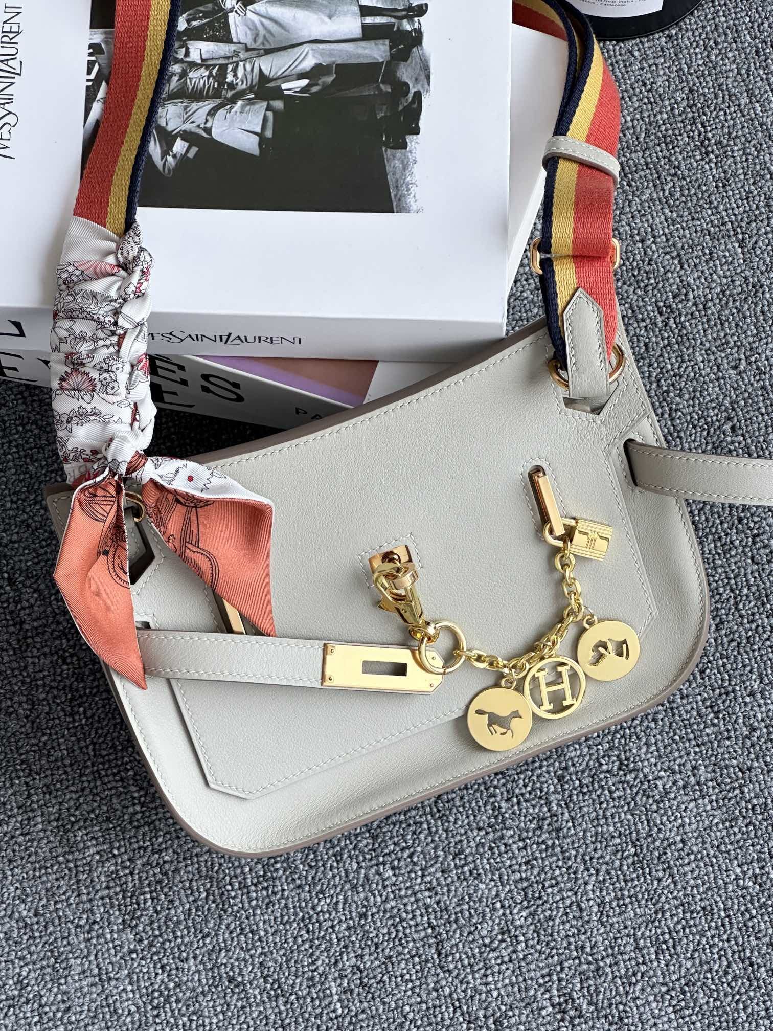 Hermes  Mini Handbag white