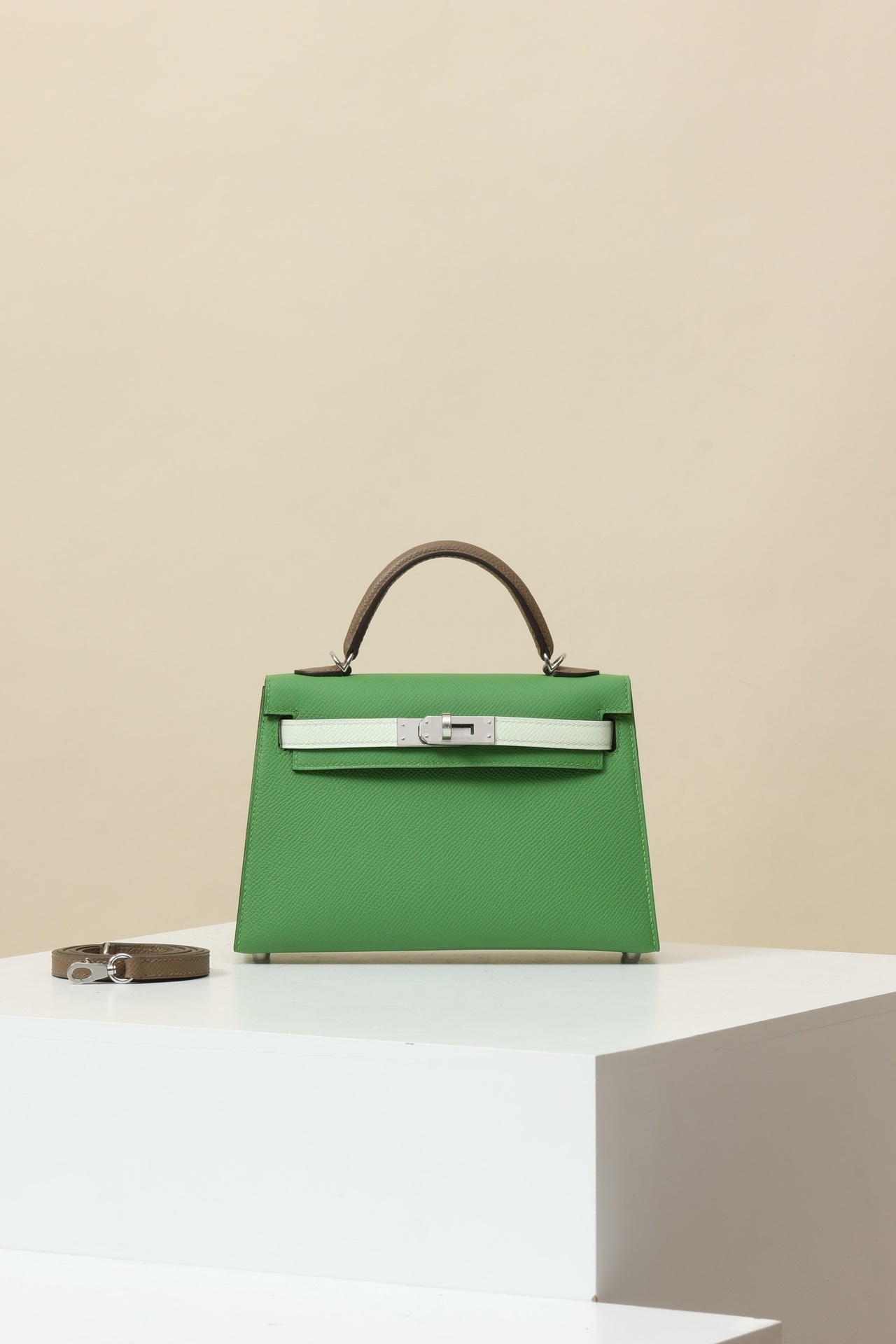 Hermes Kelly 25 Handbag Green