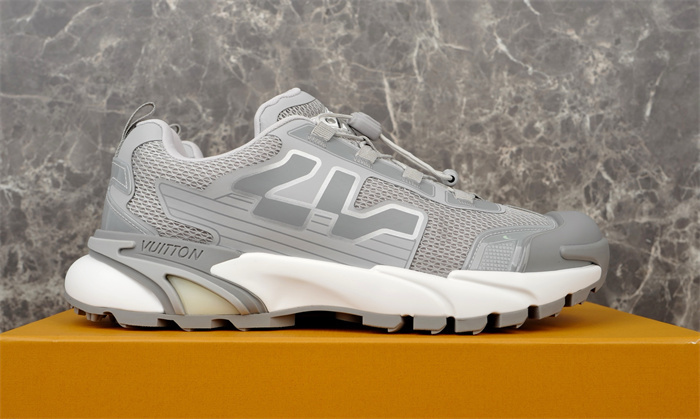 LV Runner Tatic Sneaker