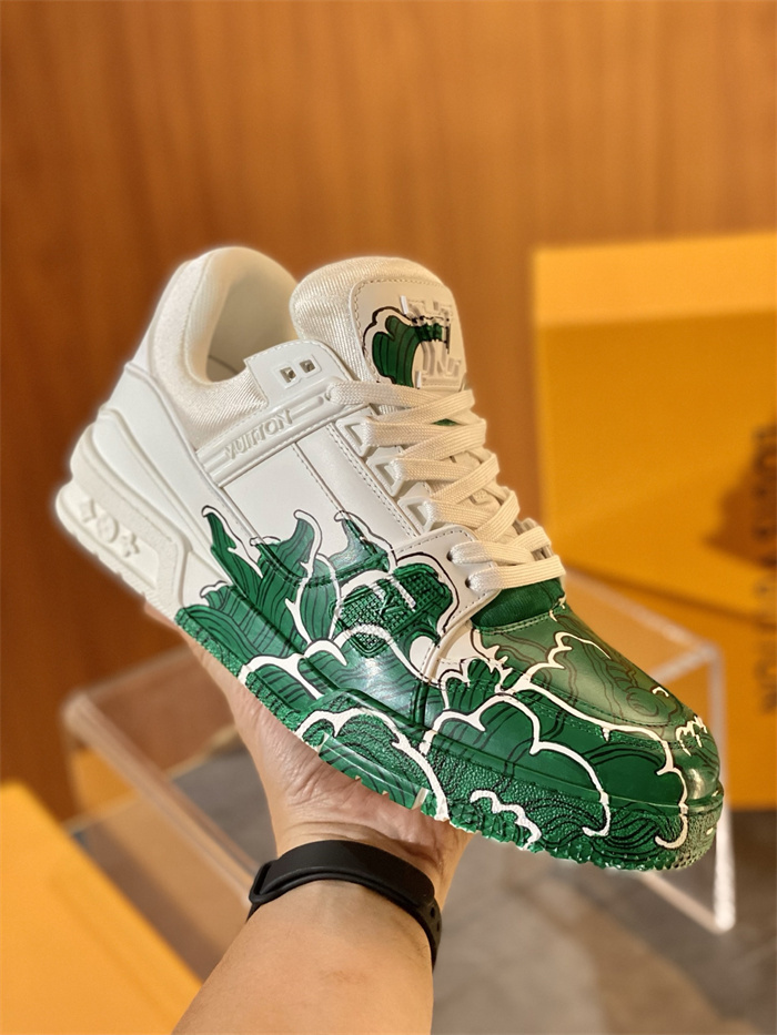 LV Trainer Sneaker green
