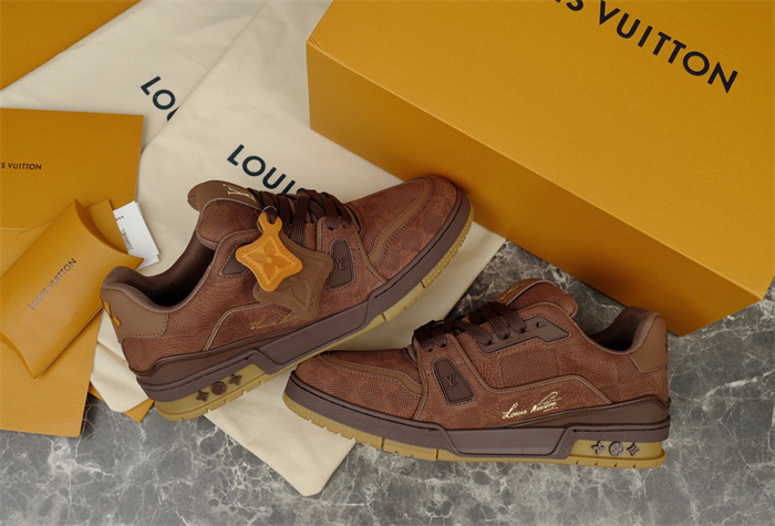 LV Trainer Sneaker brown