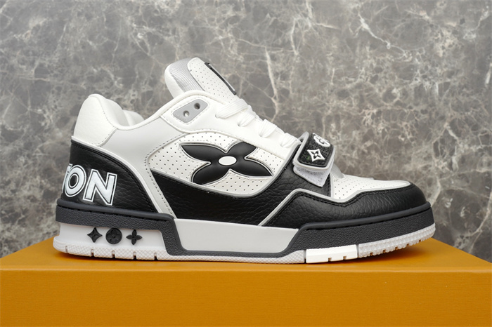 LV Trainer Sneaker black and white