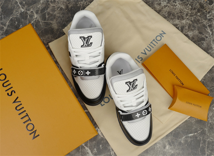 LV Trainer Sneaker black and white