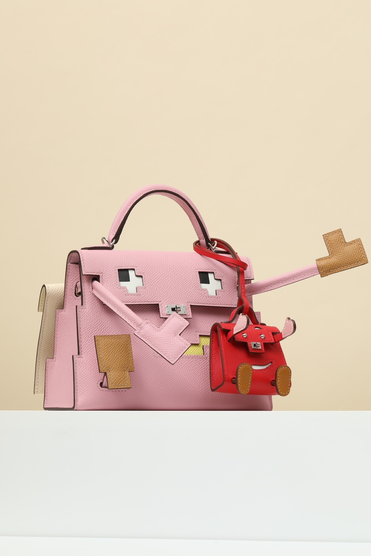 Hermes Lindy Bag Mini Pink