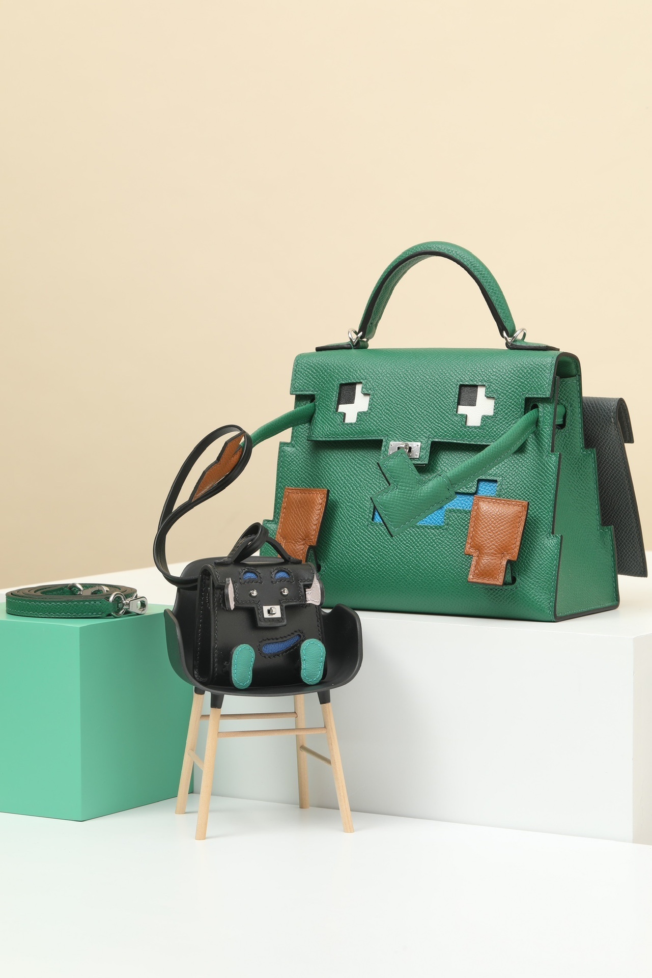 Hermes Quelle Idole Kelly Doll Bag Green