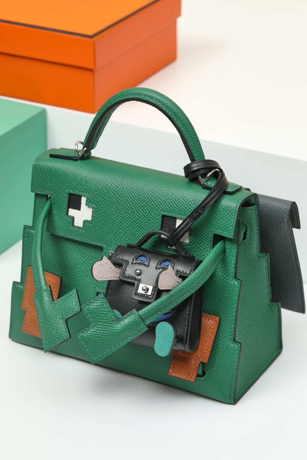 Hermes Quelle Idole Kelly Doll Bag Green
