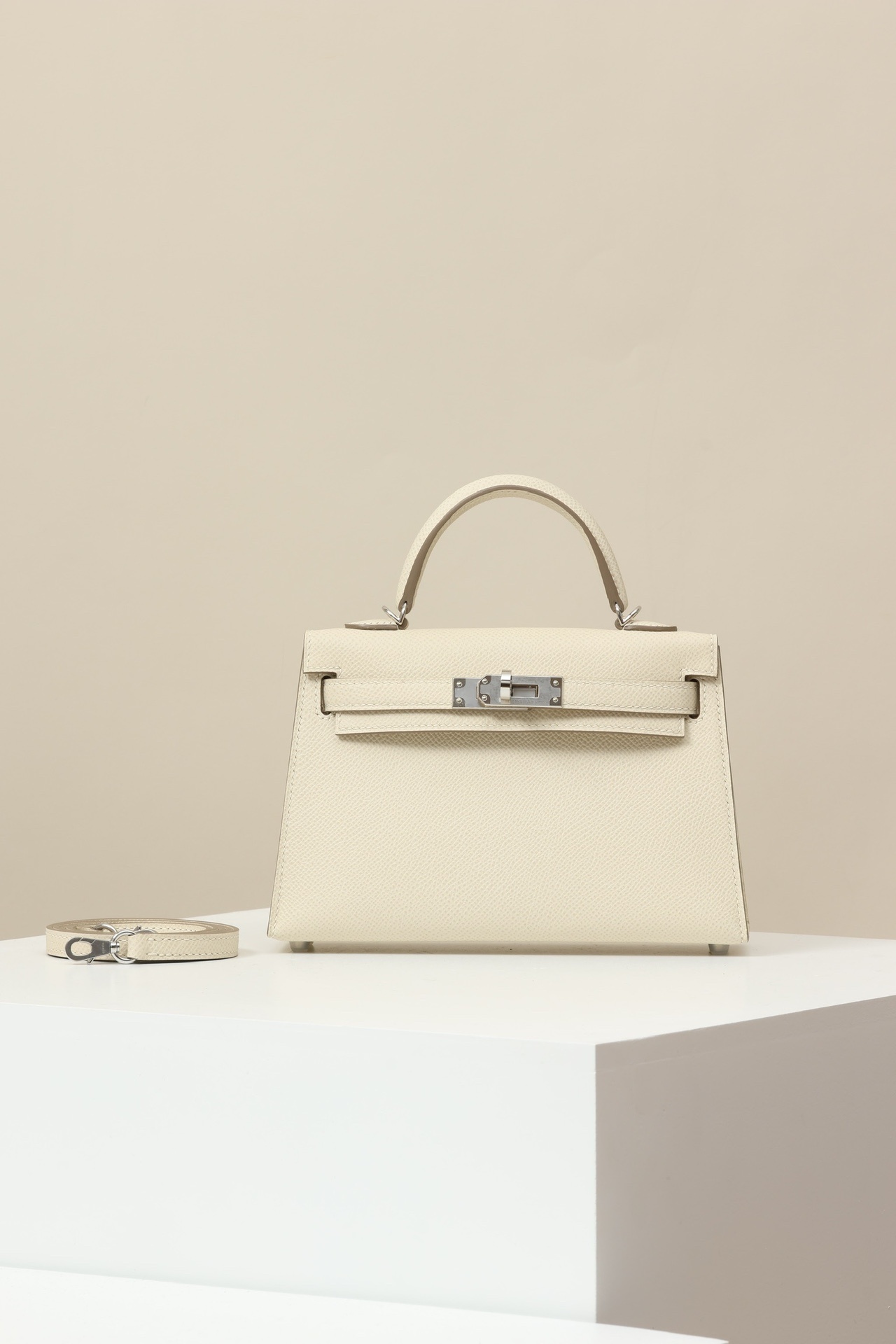 Hermès Hermes Kelly 25 Leather Handbag