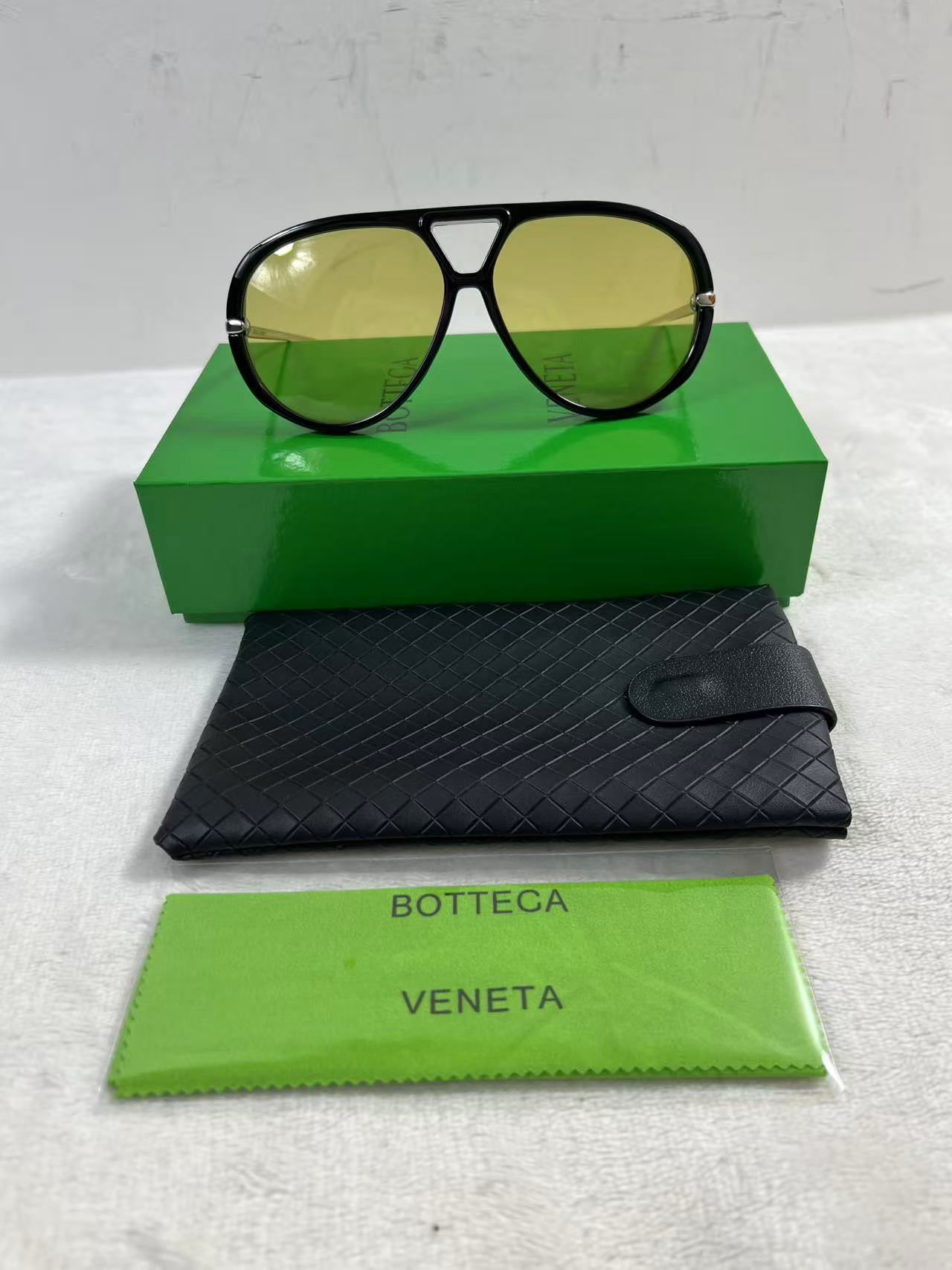Bottega Veneta BV1274S 002 unisex Sunglasses yellow