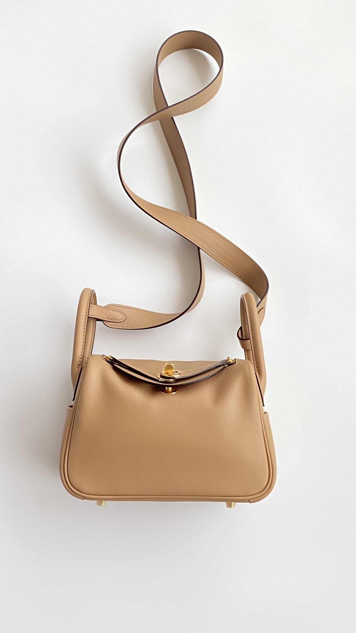 Hermes  Mini Lindy Shoulder Bag