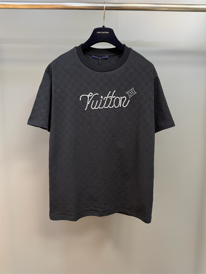 LV  Men's T-Shirt