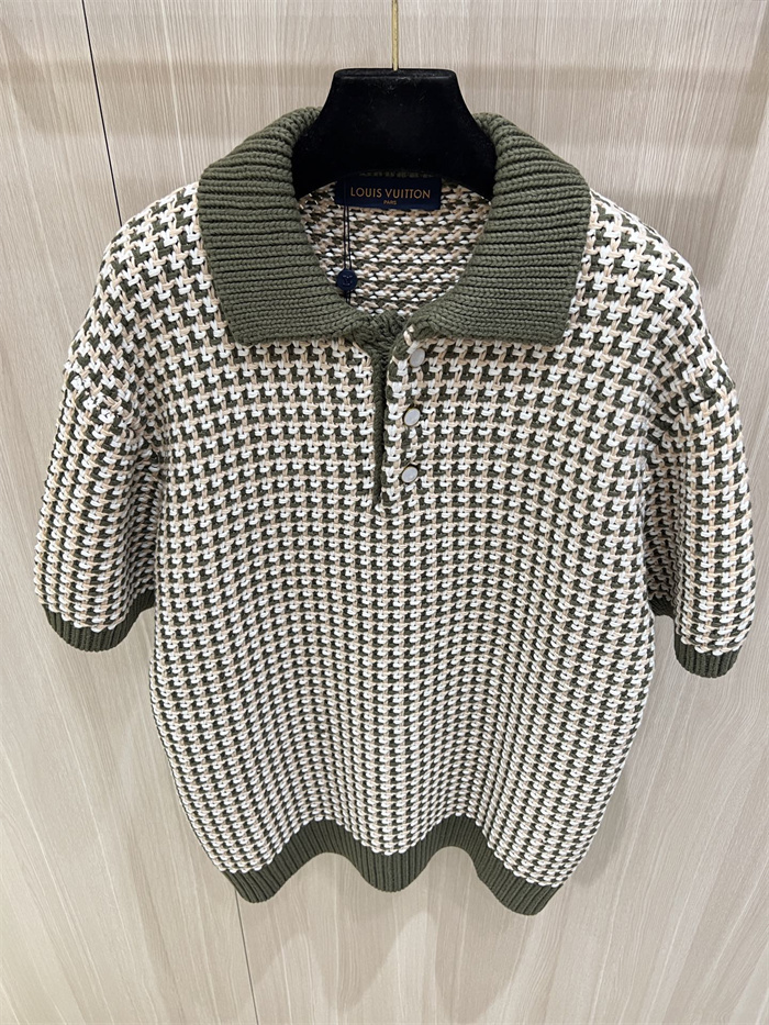 LV  Men's T-Shirt
