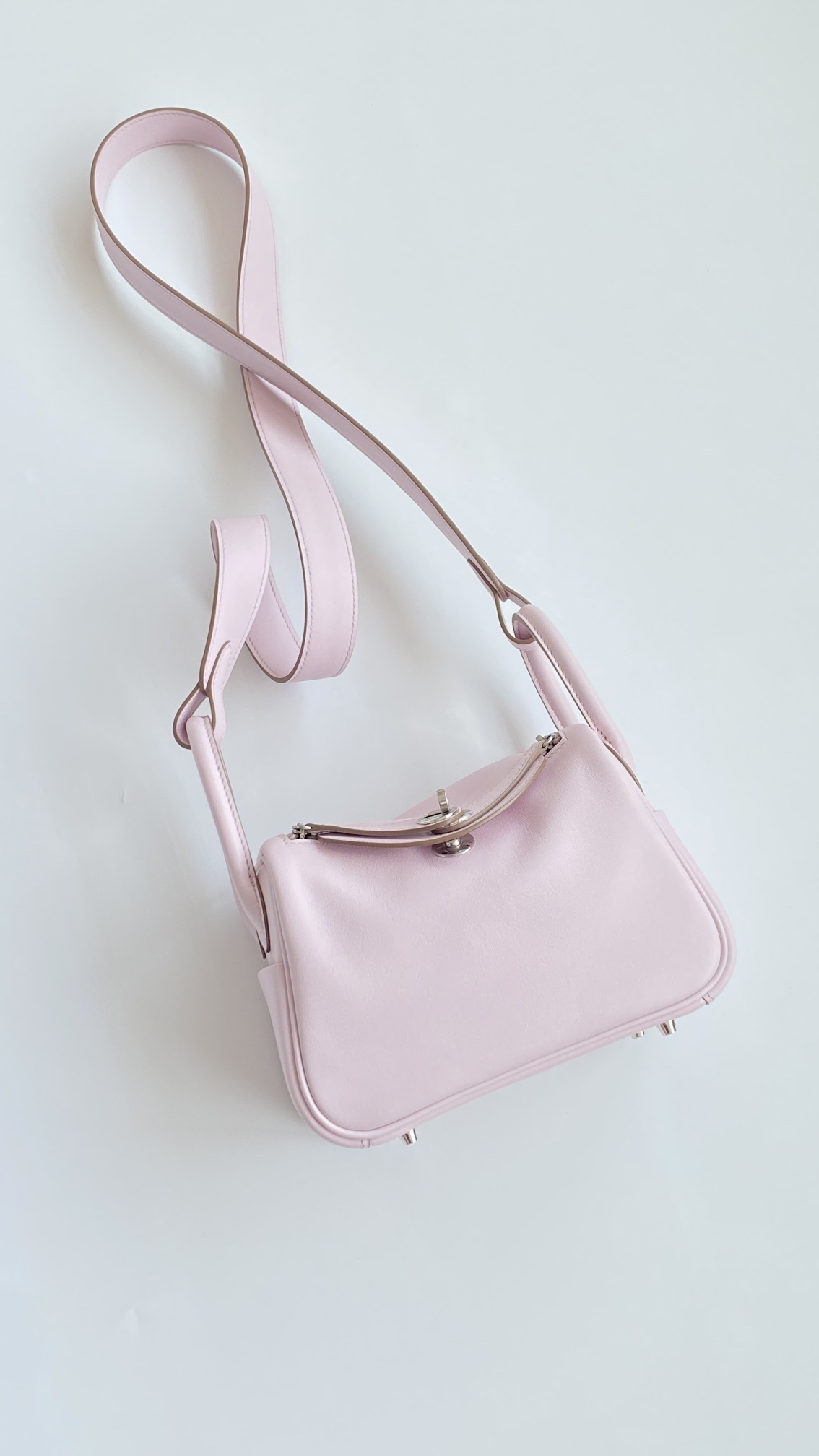 Hermès  Mini Lindy Shoulder Bag