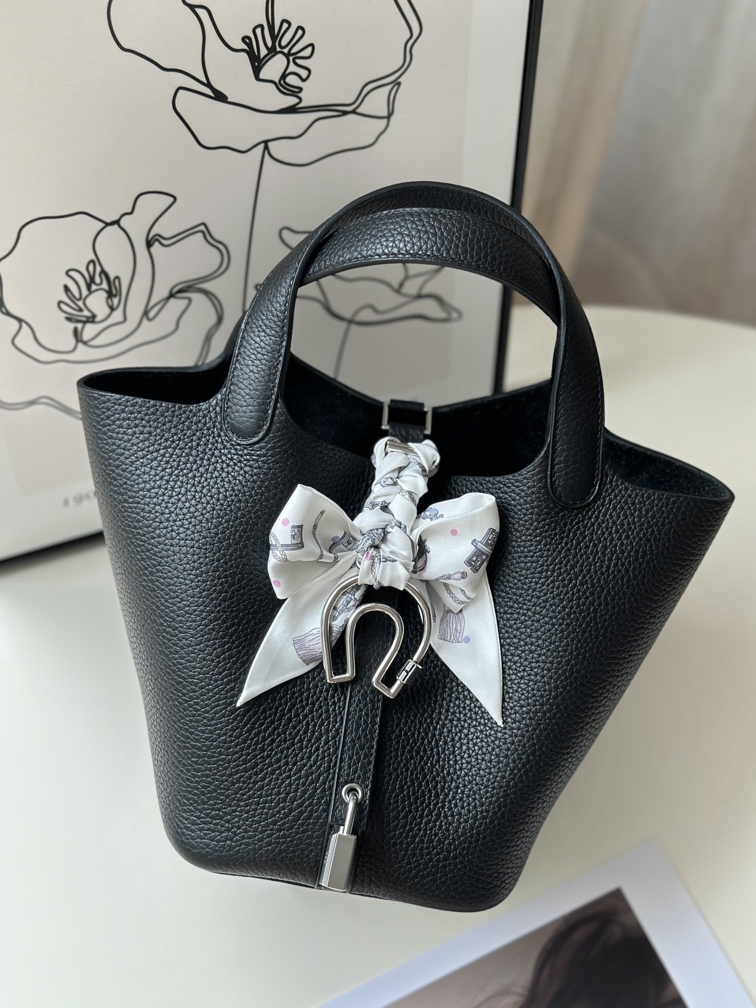 Hermès Kelly 28 bag black