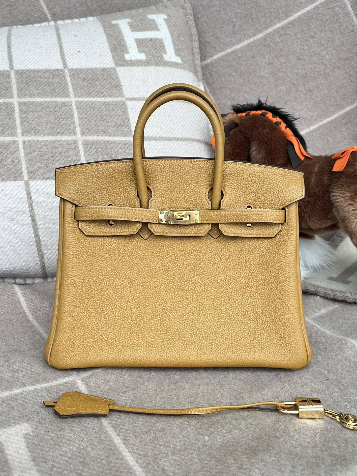 Hermes Kelly Leather Handbag Yellow