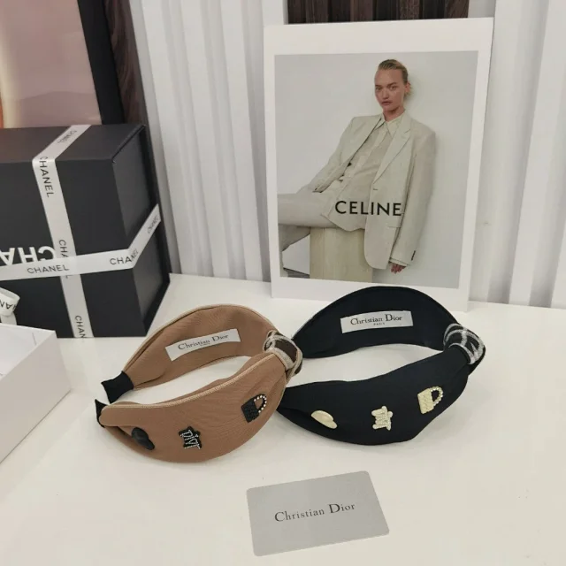 Dior hairpins for autumn and winter