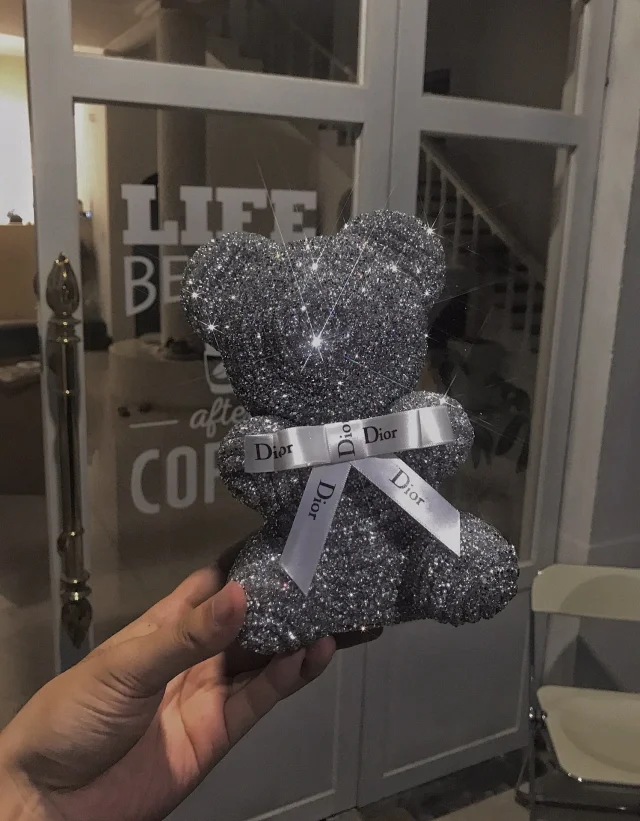 Dior Diamond Bear Doll High-end Acrylic Gift Box