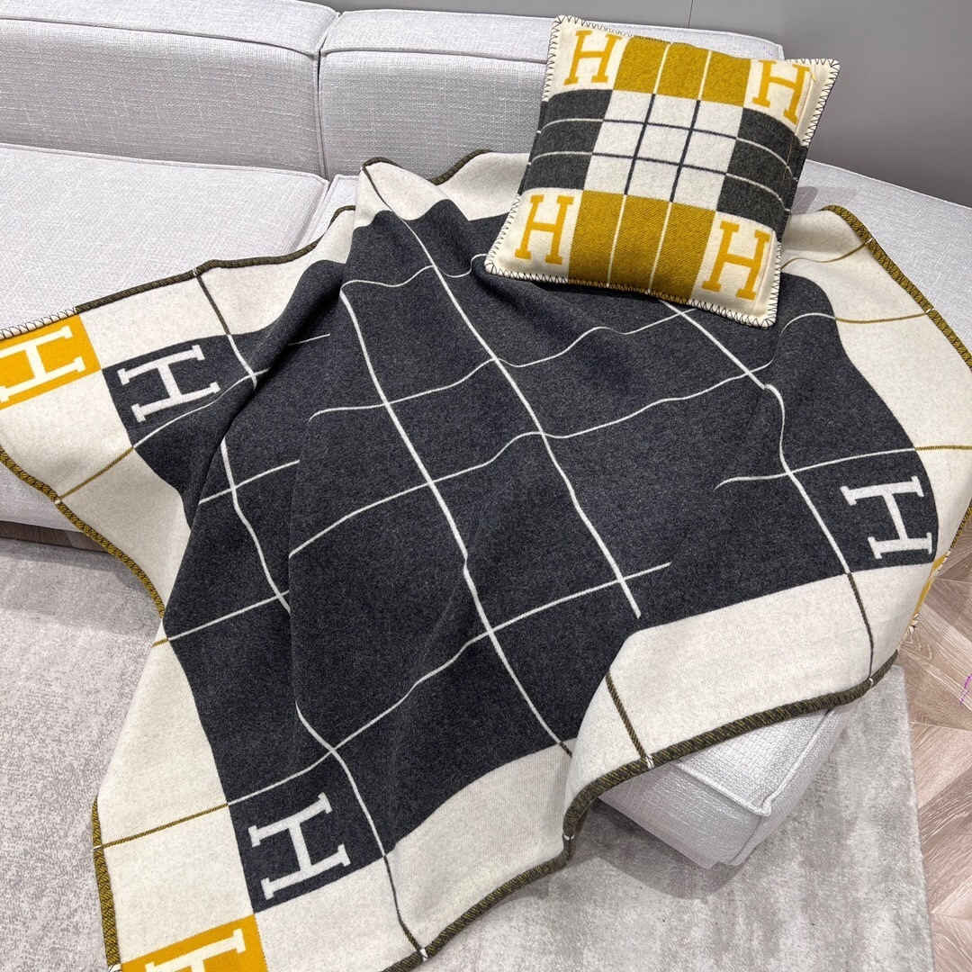 Hermes Wool Cashmere Avalon III Blanket