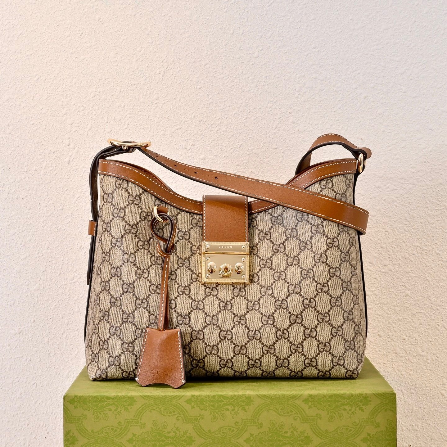 Gucci Padlock large tote bag brown