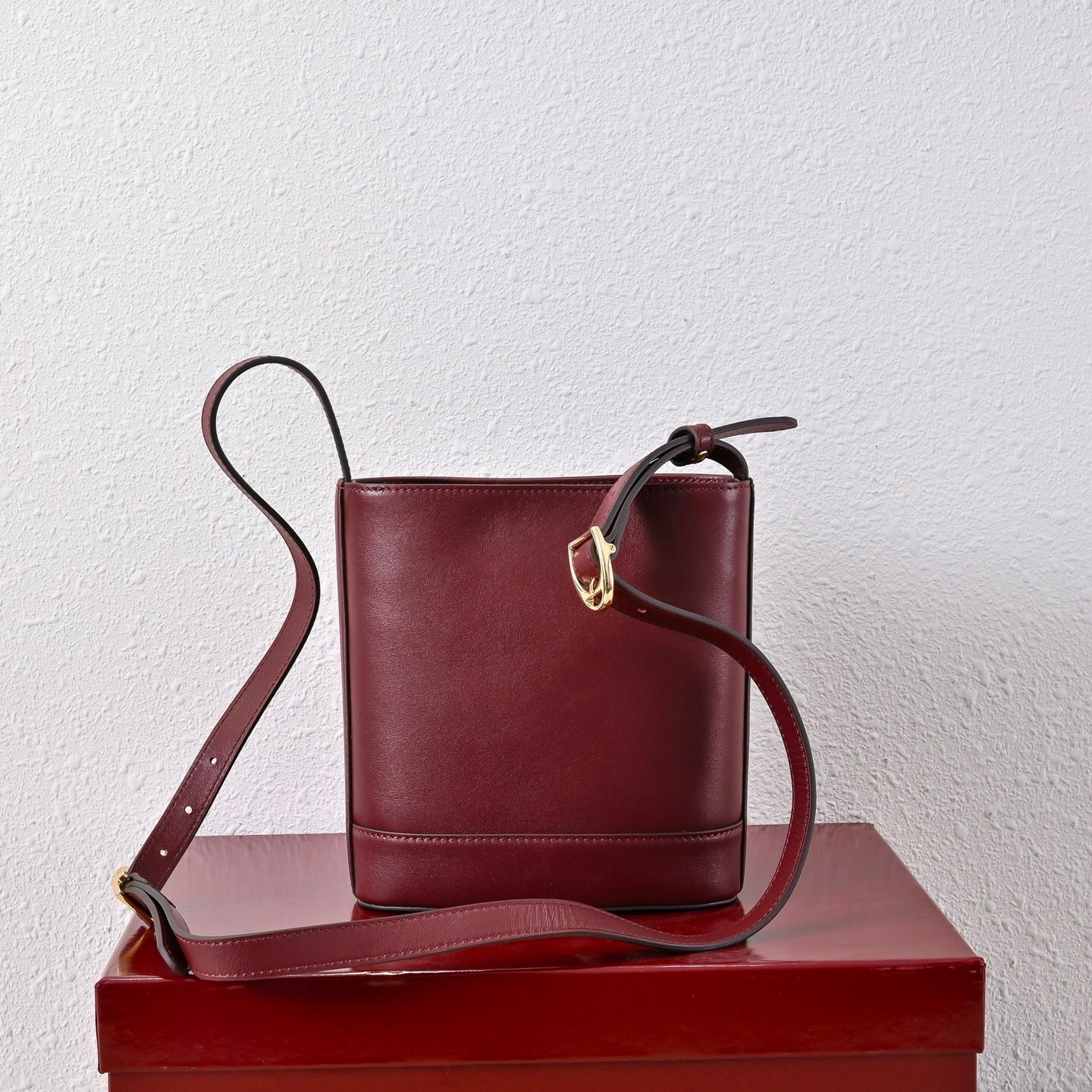 Gucci 73 small bucket bag