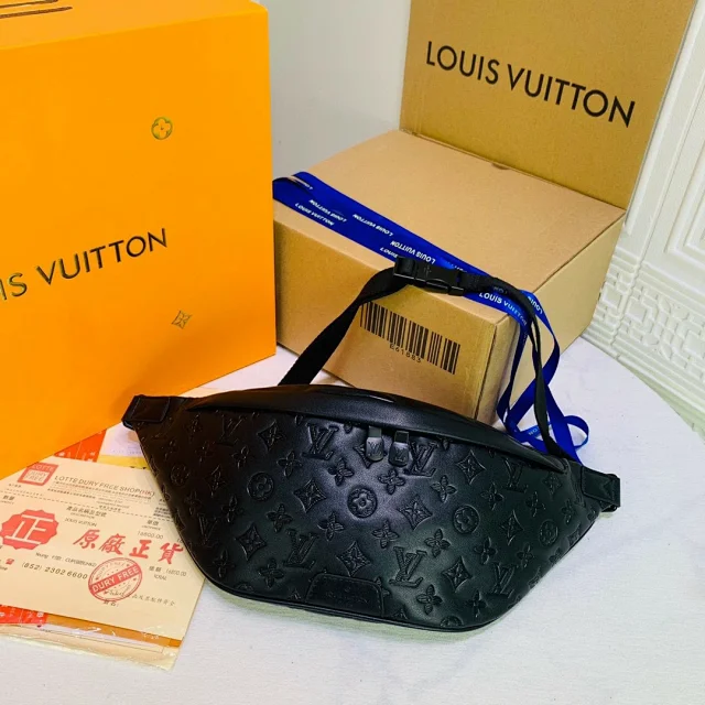 LV Women's Monogram Eclipse Discovery Bum Belt Bag