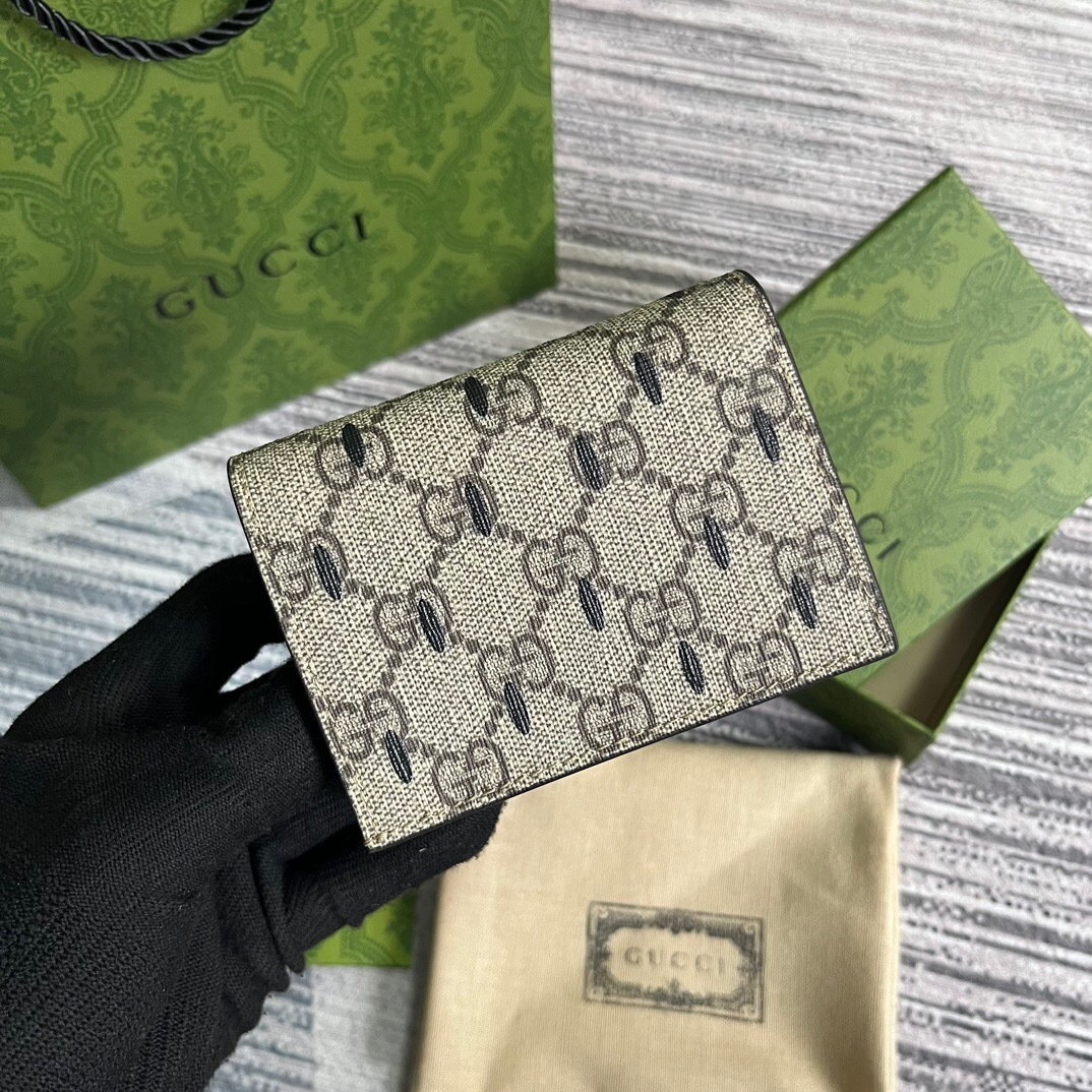 Gucci GG Supreme canvas Strawberry Wallet
