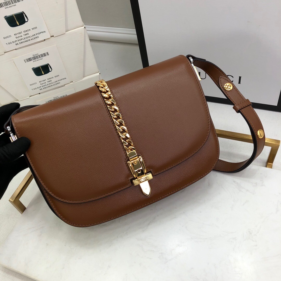 Gucci Azalea Calfskin Small Sylvie Flap Messenger Bag in Cuir