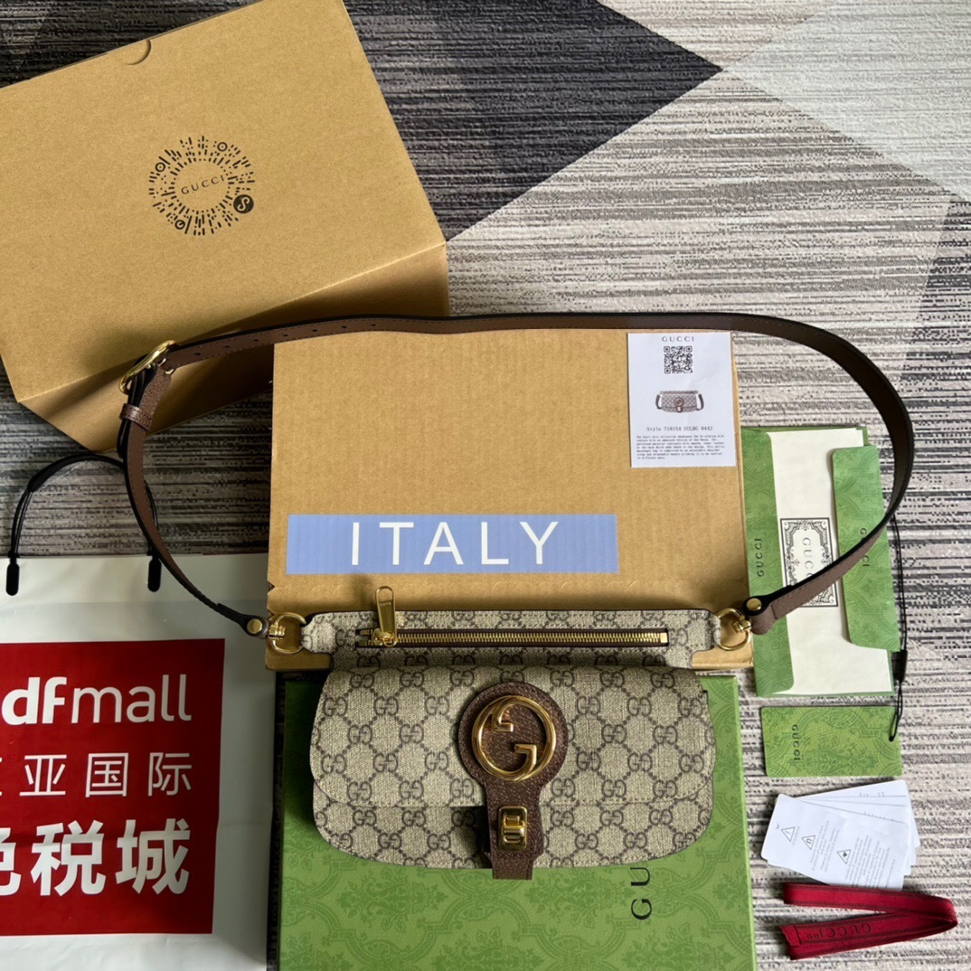 Gucci GG Supreme Blondie Belt Bag