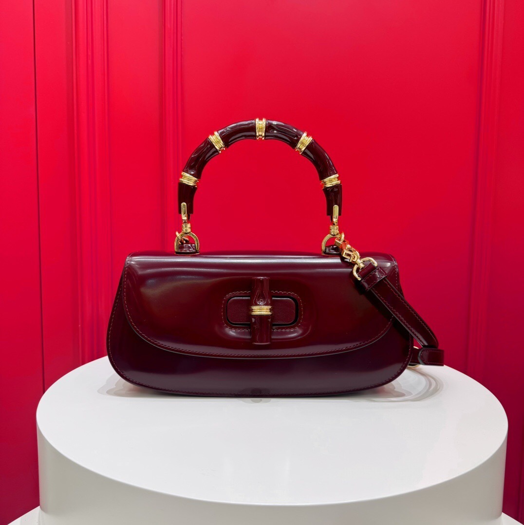 Gucci Bamboo Diva medium bag