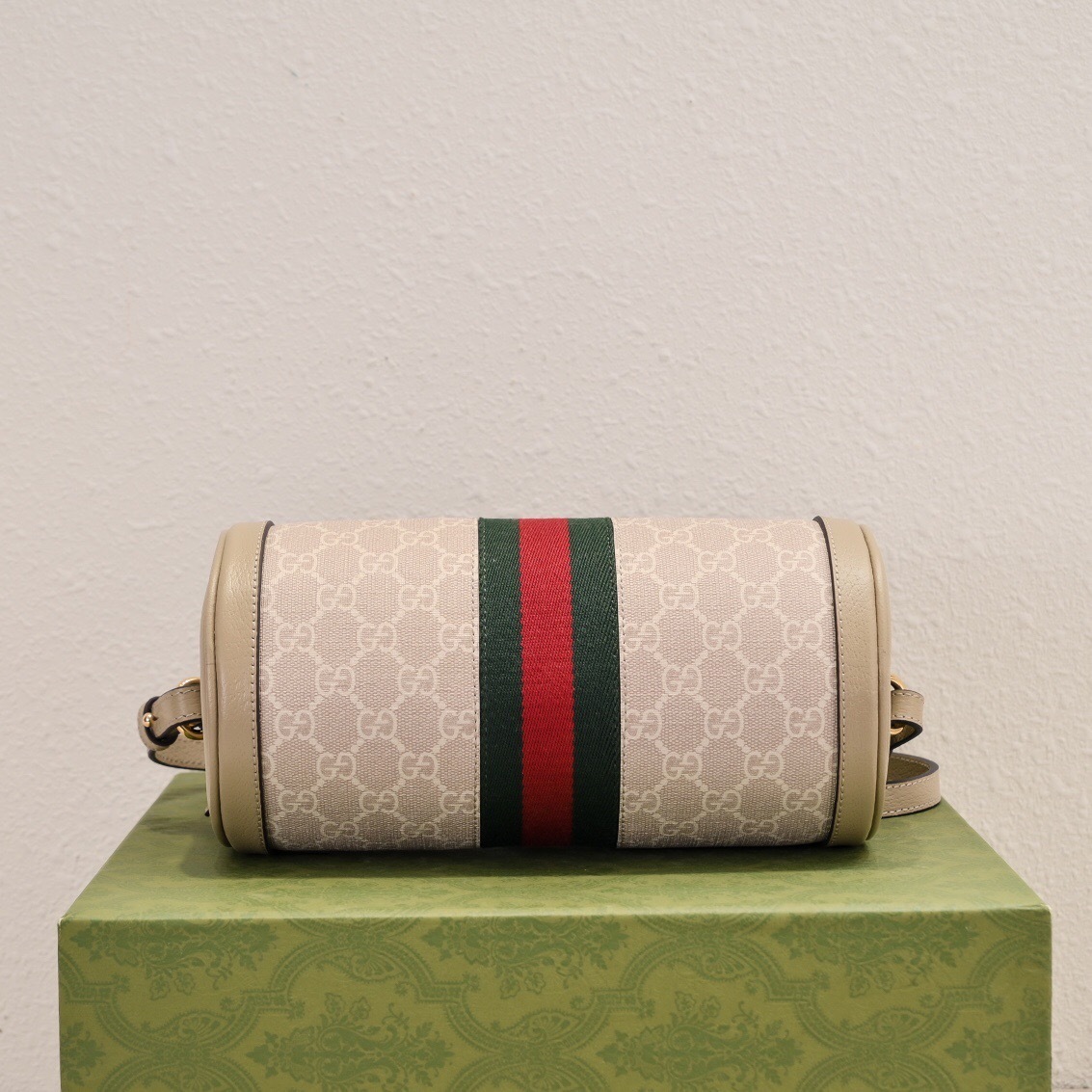 Gucci Ophidia mini GG Supreme Shoulder Bag