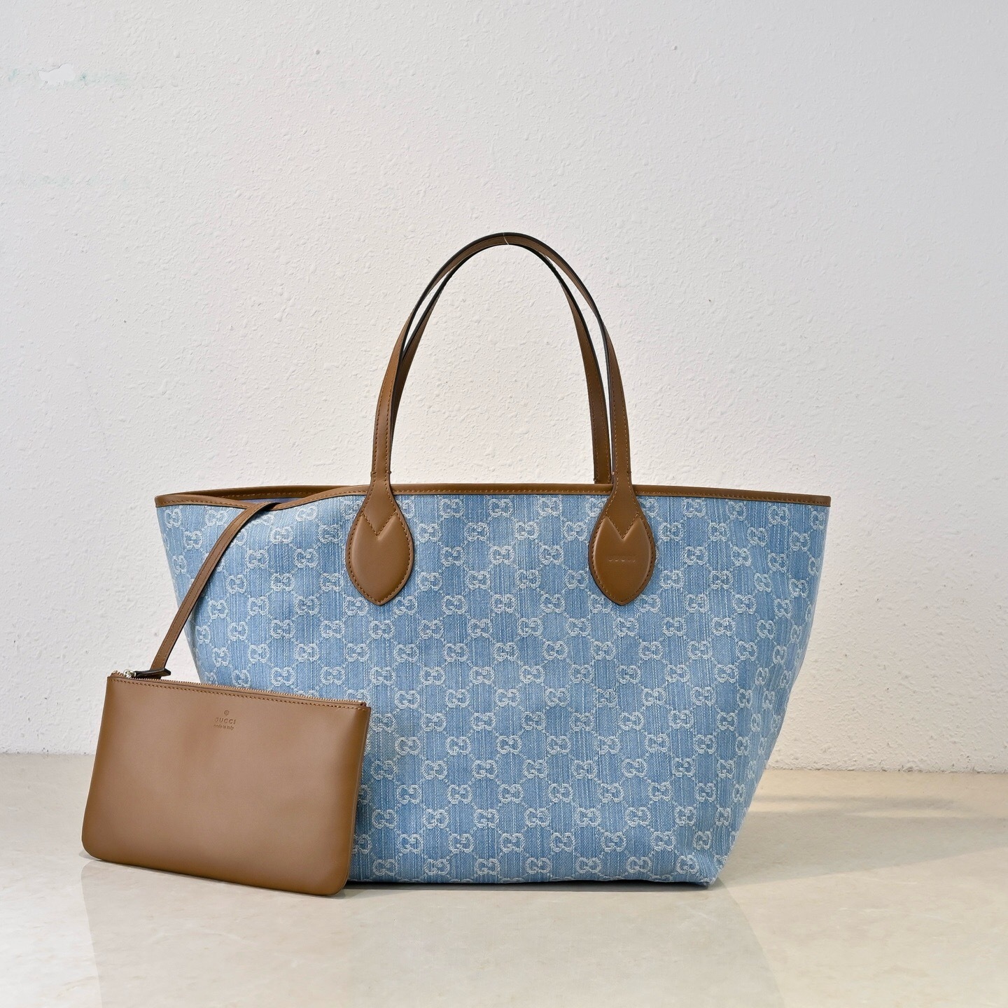 Gucci Totissima large tote bag in GG denim.
